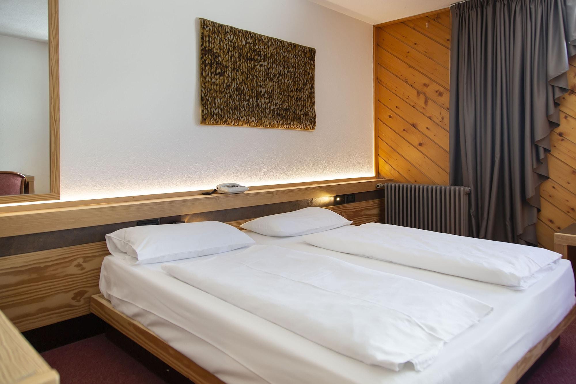 Blu Hotel Senales Zirm-Cristal Maso Corto Exteriör bild